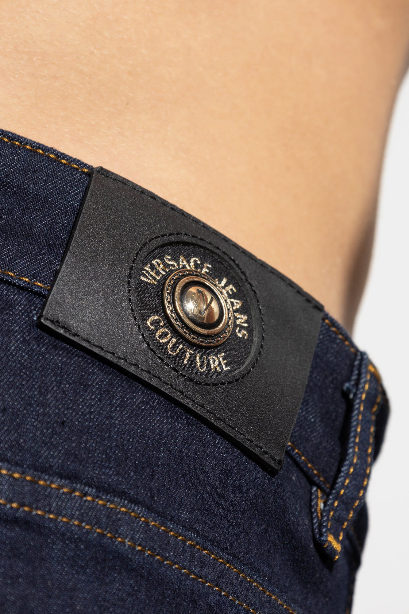 VERSACE JEANS COUTURE 牛仔裤