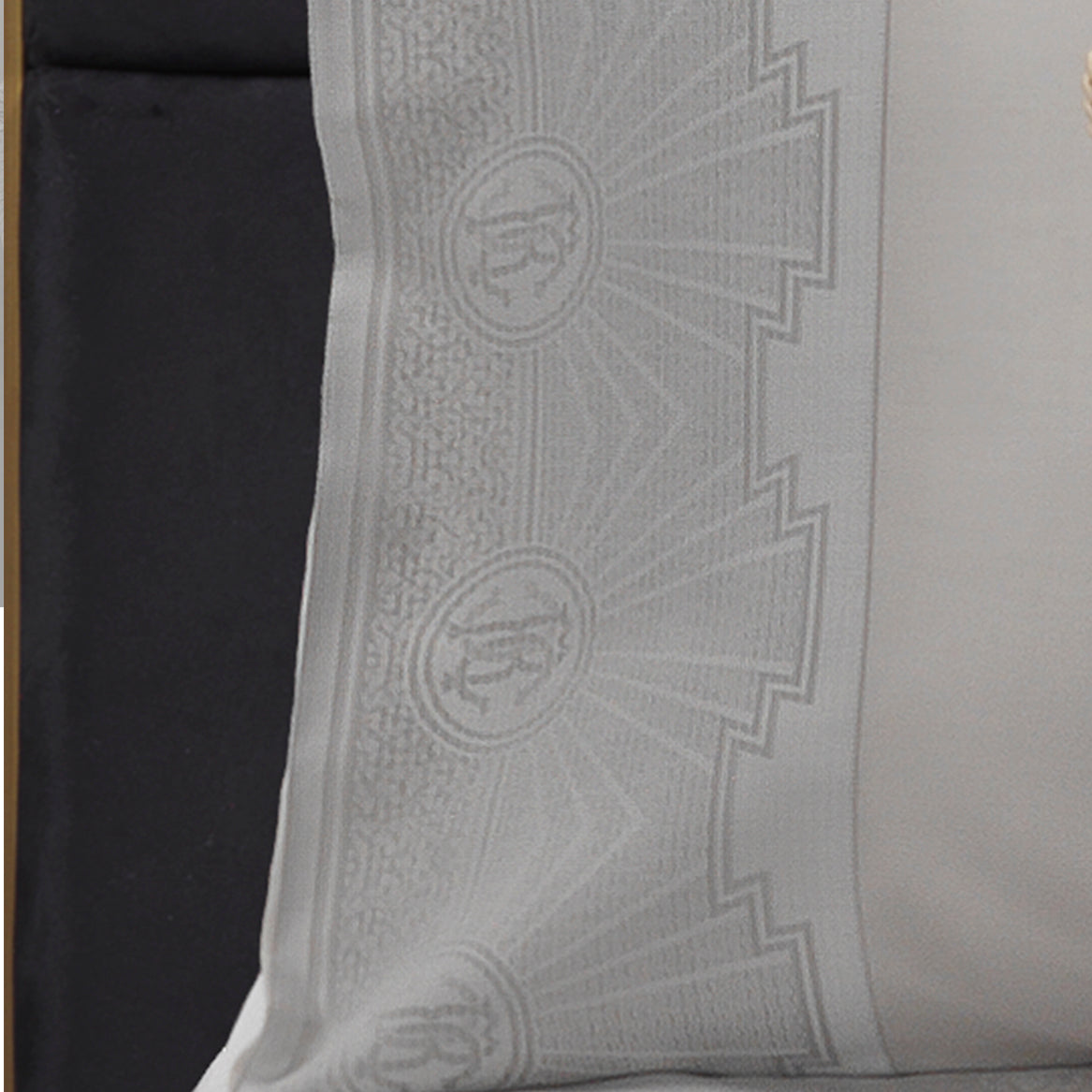 Roberto Cavalli duvet set in platinum with luxurious design, available at Lestyle Boutique Melbourne