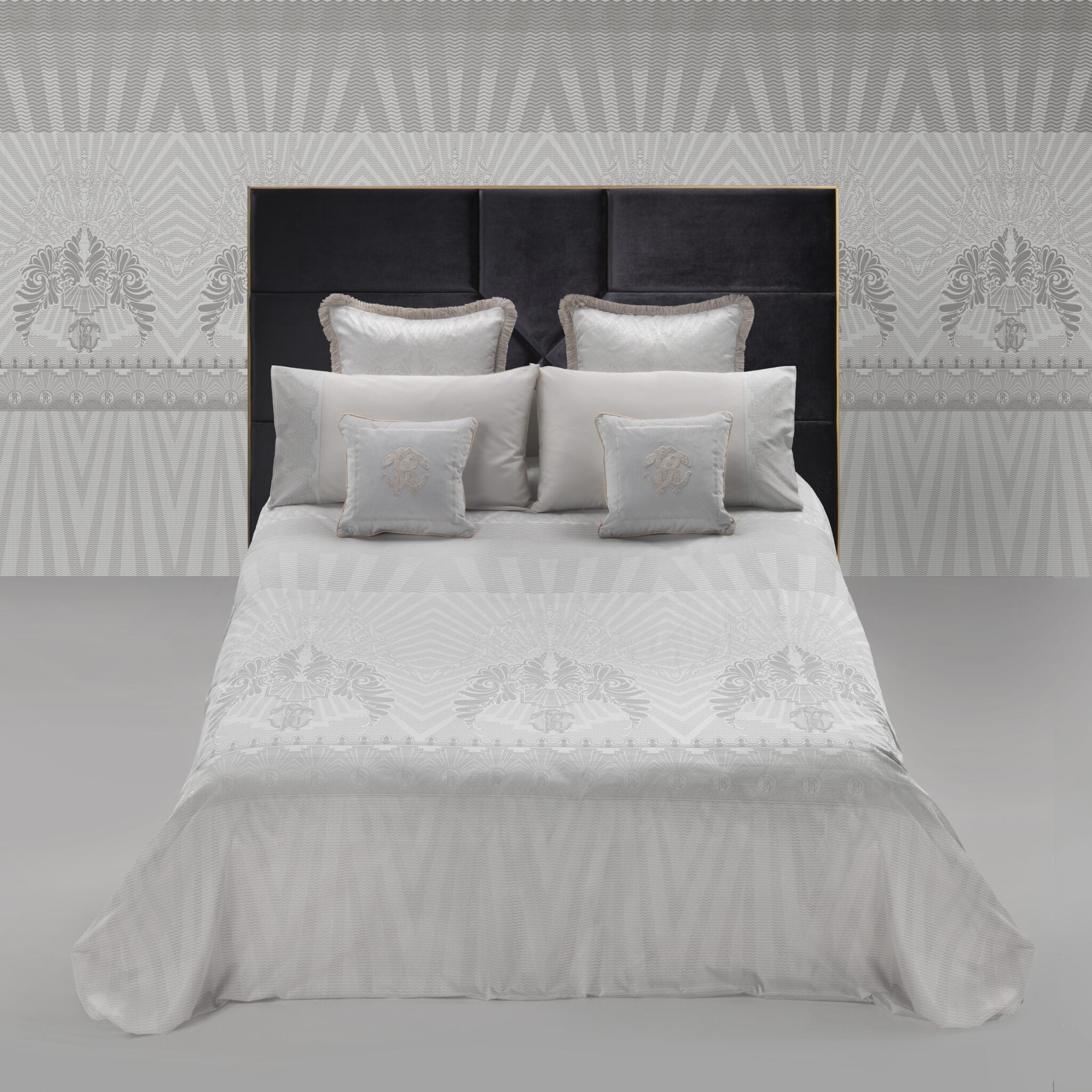 Roberto Cavalli duvet set in platinum with luxurious design, available at Lestyle Boutique Melbourne